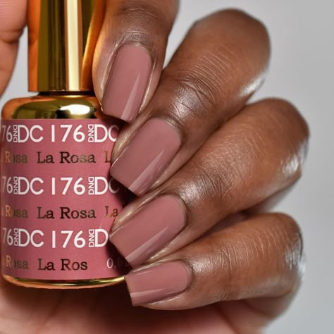 Dnd Pumpkin Spice Nails, Daisy Nails Acrylic, Dnd Peach Fuzz, Dnd Red Mars Gel Polish, Dc Nail Polish Colors, Dnd Fall Gel Polish Colors, Dnd Red Gel Polish, Dnd Light Apricot, Dnd 633 Garnet Red