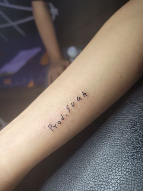 Yoongi Seven Tattoo, Agustd Tattoo Idea, Suga Inspired Tattoo, Bts Tattoo Ideas Suga, Yoongi Inspired Tattoo, Yoongi Handwriting, Min Yoongi Tattoo Ideas, Bts Tattoo Minimalist, Kpop Tattoos Ideas