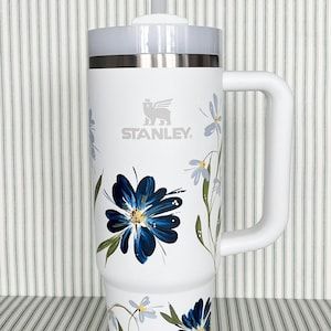 Painted Stanley White Stanley, Stanley Quencher, Stanley Cup, Tumblers With Lids, Stainless Steel Tumbler, Floral Painting, Stainless Steel Tumblers, Straw, Tumbler