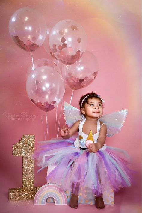 Unicorn themed first birthday photoshoot Visit instagram @yessica_chavez_photography for more! Unicorn Birthday Photoshoot Ideas, 1st Birthday Indoor Photoshoot, One Year Old Photoshoot Ideas Indoor, Unicorn Birthday Photoshoot, Unicorn Photoshoot Ideas, Unicorn Photoshoot, Valentine's Photoshoot, Unicorn Cake Smash, Photoshoot Indoor