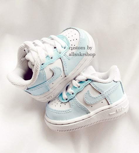 Custom Baby Shoes, Baby Nike Shoes, Baby Nike, Nike Shoes Girls, Toddler Nikes, Custom Air Force 1, Box Baby