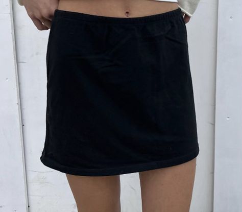 phoebe skirt brandy melville Phoebe Skirt Brandy Melville, Brandy Melville Black Skirt, Brandy Melville Phoebe Skirt, Phoebe Skirt, Brandy Skirt, Brandy Melville Skirt, Brandy Melville Shorts, Rich Girl, Black Skirt