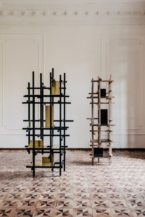 Esrawe Studio's Trama shelves are designed to resemble scaffolding Lattice Structure, Temporary Structures, Shelving Design, Festival Design, Scaffolding, Interior Photography, Structure Design, Design Milk, Fresh Design