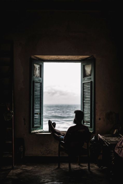 Window Photography, Breakup Picture, Silhouette Photography, Alone Photography, Creative Photography Techniques, Man Photography, Love Couple Photo, Animated Love Images, Trik Fotografi