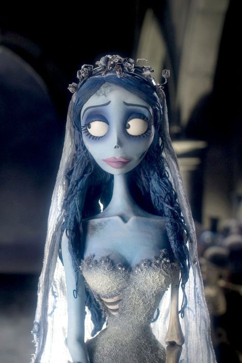 See Revolution Beauty's Corpse Bride Makeup Collection Corpse Bride Doll, Corpse Bride Tattoo, Corpse Bride Makeup, Corpse Bride Movie, Corpse Bride Art, The Corpse Bride, Emily Corpse Bride, Corpse Bride Costume, Dead Bride