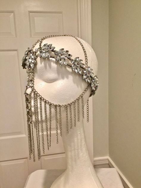 Head Gear Fashion, Head Piece Fashion, Head Piece Jewelry, Face Chains, Cleopatra Headpiece, Veil Mask, Headgear Fashion, Shoulder Chain Jewelry, Veil Crystal