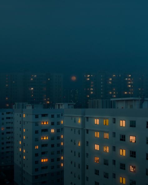 Blue Hour Photography, Project Blue Book, Dark City, Neon Aesthetic, Post Apocalypse, Cold Nights, Blue Hour, Cinematic Photography, Night City