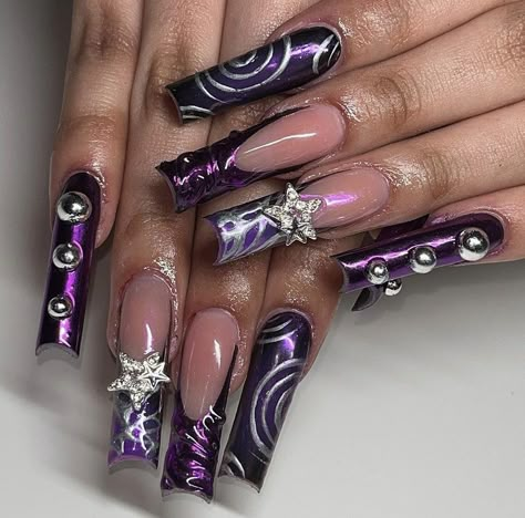 Purple And Silver Nails, Purple Chrome Nails, Metallic Nails Design, Dark Purple Nails, Purple Acrylic Nails, Punk Nails, Goth Nails, Classy Acrylic Nails, Long Acrylic Nails Coffin