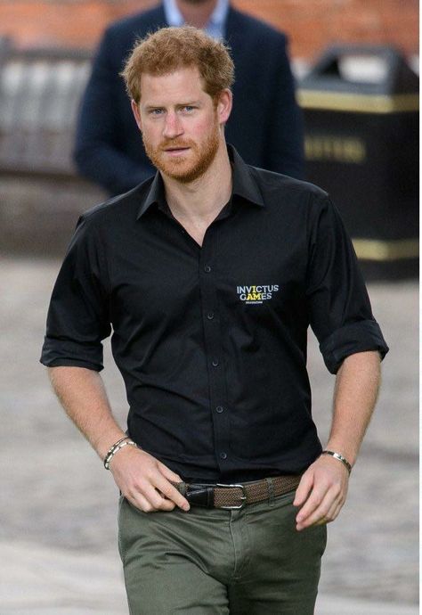 Prince Harry Army, Prince Harry Hair, Harry Styles Casual, Prince Harry Military, Prince Harry Chelsy Davy, Prince Harry Young, Prince Harry Styles, Prince Harry And Kate, Prince Harry Wedding