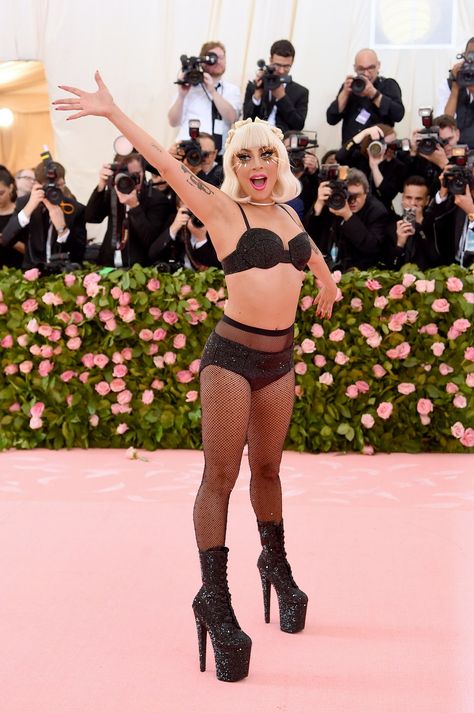 Met Gala 2019 Live Blog: Kim Kardashian West and Kanye West Arrive in Style | Vogue Lady Gaga Looks, Lady Gaga Met Gala, Lady Gaga Outfits, Natalie Morales, Gala Themes, Liza Koshy, Mother Monster, Natasha Lyonne, Chloë Grace Moretz