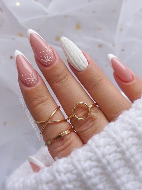 Nail Art Noel, Inspiration Nails, Winter Nails Acrylic, Nails 2022, Sweater Nails, Snowflake Nails, Hot Nails, Xmas Nails, Best Acrylic Nails