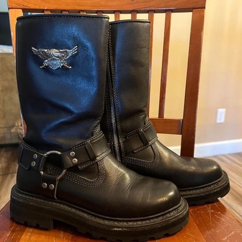 Beautiful women’s brand new moto Harley Davidson boots Womens Moto Boots Outfit, Harley Davidson Fall Outfits, Harley Davidson Boots For Women, Harley Davidson Outfits Woman, Moto Boots Outfit, Motorcycle Boots Outfit, Motorcycle Boots Women, Biker Shoes, Moto Harley Davidson