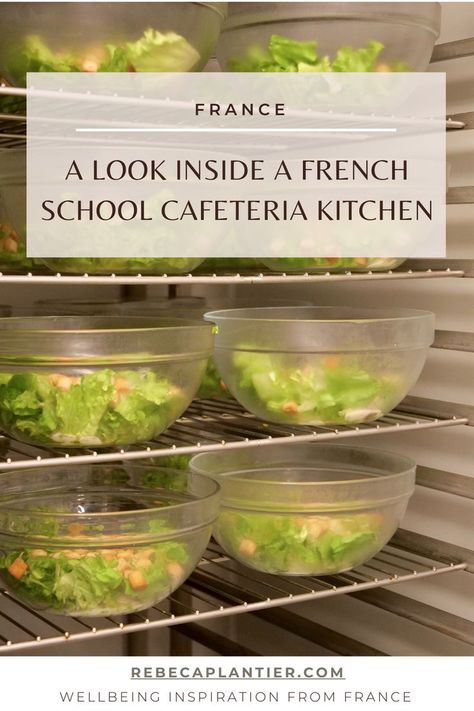 French Meal Prep, School Lunches Around The World, Italian School Lunch, School Lunch Menu Ideas, Cafeteria Lunch Ideas, School Lunch Recipes Cafeterias Old, French Lunch Ideas, French School Lunch, School Lunch Cafeteria