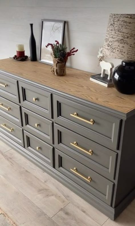 6 Dresser Drawer Makeover, Two Toned Bedroom Furniture, Redo Dressers Ideas, Renovating Dressers Ideas, Diy Dresser Color Ideas, Bedroom Dresser Design Ideas, Upcycling Bedroom Furniture, Repurposed Bedroom Furniture, Wood Furniture Refinishing Ideas