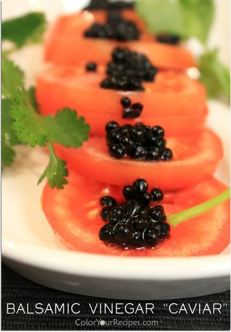 Simple Balsamic Vinegar "Caviar" Recipe • Color Your Recipes Honey Caviar Recipe, Wine Caviar Recipe, Jelly Caviar, Molecular Caviar, Juice Caviar, Wine Caviar, Make Balsamic Vinegar, Balsamic Caviar, Fruit Caviar