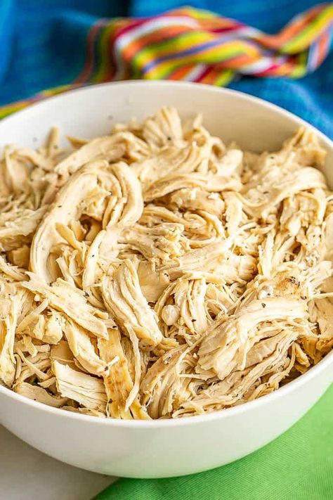 Shredded Chicken Crockpot, Dutch Oven Chicken, Bbq Chicken Sandwich, Easy Dinner Recipes Crockpot, Ground Chicken Recipes, Shredded Chicken Recipes, Fried Chicken Breast, Cooking Chicken To Shred, Oven Chicken