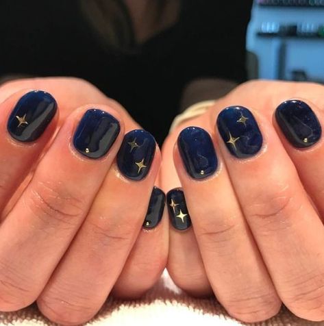 Dark Blue Winter Nails Star Nails Teen Nail Art, Nail Polish Art Designs, Stars Nails, Teen Nails, Gold Nail, Nail Polish Art, Super Nails, Thanksgiving Nails, Ideas Nails