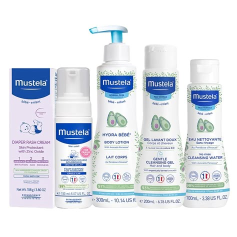 Baby Bath Time Essentials, Mustela Baby, Baby Shower Essentials, Shower Tips, Baby Cleaning Products, Baby Necessities, Baby Gift Basket, Baby Bath Time, Baby Skin Care