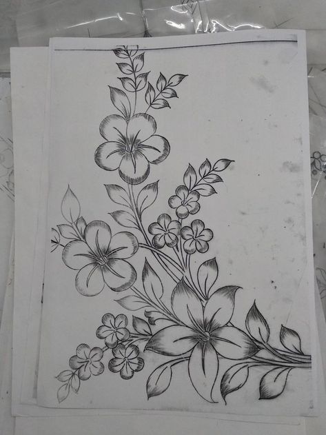 Pin by Berenice Rios Bucio on bordado | Flower embroidery designs, Hand embroidery design patterns, Flower drawing design Flower Pattern Drawing, Pencil Sketch Images, Easy Love Drawings, Fabric Paint Designs, Flower Drawing Design, Flower Art Drawing, Cool Pencil Drawings, Border Embroidery Designs, Flower Sketches