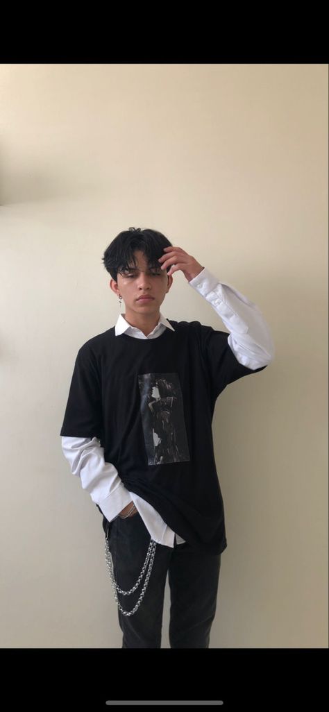 Eboy outfit Idea Soft Eboy Outfit, Eboy Outfit Aesthetic, Eboy Outfit Ideas, Drainer Boy Outfits, Grunge Eboy Aesthetic, E Boy Aesthetic Outfit, Tiktok Boy Outfits, Eboy Clothes, Christopher Aesthetic