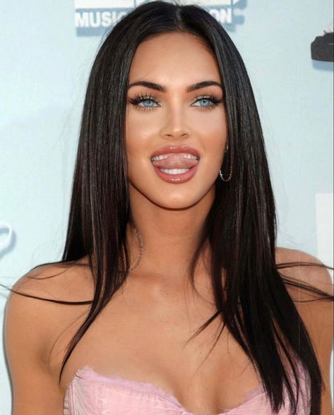 Megan Fox Transformers, Megan Fox Makeup, Megan Fox Hair, Megan Fox Style, Fox Makeup, Megan Fox Pictures, Megan Fox Photos, Alena Shishkova, Megan Denise Fox