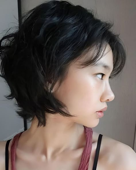 Short Hair Icon, Hoyeon Icons, Jung Hoyeon, Ho Yeon, Short Hair Tomboy, Hoyeon Jung, Really Short Hair, Haircut Inspo, Asian Short Hair