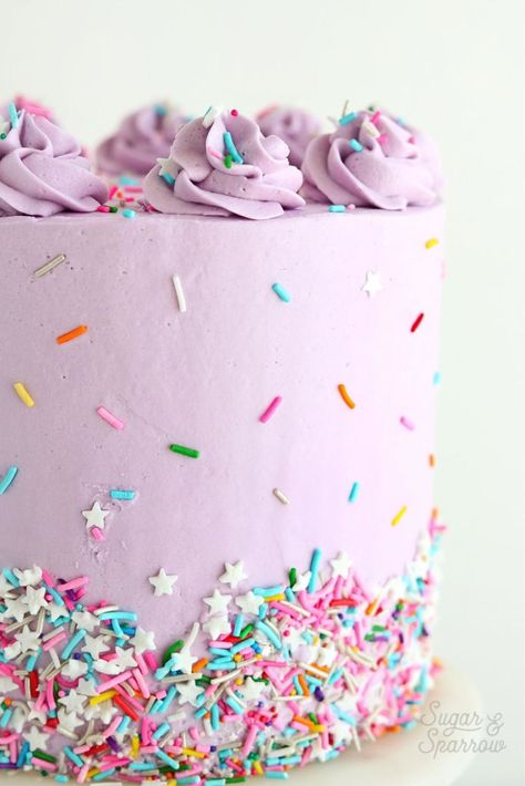 lavender purple confetti cake unicorn Sugar And Sparrow, Gökkuşaği Pasta, Cake Funfetti, Cake Recipes From Scratch, Sprinkle Cake, Funfetti Cake, Rainbow Sprinkles, Wallpaper Vintage, Unicorn Cake