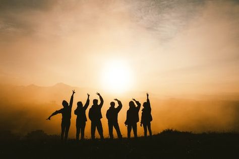 silhouette photo of six persons on top of mountain photo – Free Friendship Image on Unsplash Friendship Pictures, Friendship Images, Friendship Photos, Best Friends Cartoon, Silhouette People, Boys And Girls Club, Friend Cartoon, Friends Image, Silhouette Photos