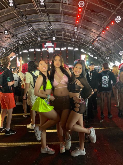 Abg Outfits Rave, Asian Rave Outfit, Beyond Wonderland Outfit Rave, Abg Outfits, Lollapalooza Outfit Ideas, Beyond Wonderland Outfit, Wonderland Outfit, Lollapalooza Outfit, Rave Concert