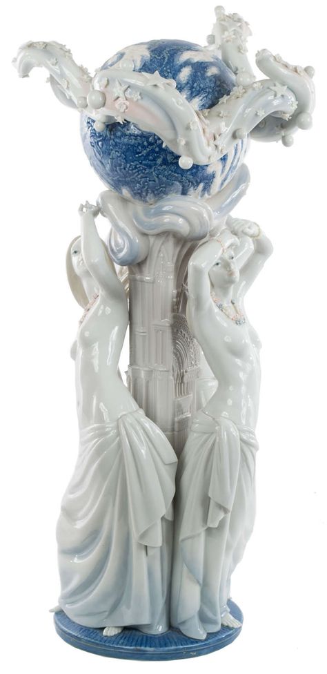 Porcelain Sculpture, The Three Graces, Lladro Porcelain, Lladro Figurines, Deco Fashion, Three Graces, Music And Art, Feminine Tattoos, Glass Pieces