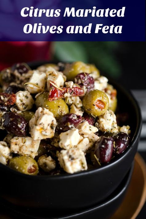 Blue Cheese Stuffed Olives, Christmas Appetizer Recipes, Christmas Appetizers Easy, Christmas Appetizer, Marinated Olives, Olive Recipes, Christmas Recipes Appetizers, Christmas Appetizers, Appetizer Dips