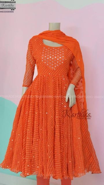 Bandhani Anarkali, Pink Blouse Designs, Simple Frock Design, Long Frock Designs, Frock Designs, Long Gown Design, Simple Frocks, Churidar Designs, Style Kurti