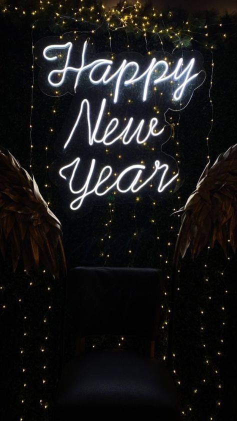 News Years Aesthetic, New Years Eve Aesthetic Wallpaper, Silvester Aesthetic, Happy New Year Image, New Years Aesthetic, New Year Image, Room Decor Tips, New Years Dinner, New Year Calendar