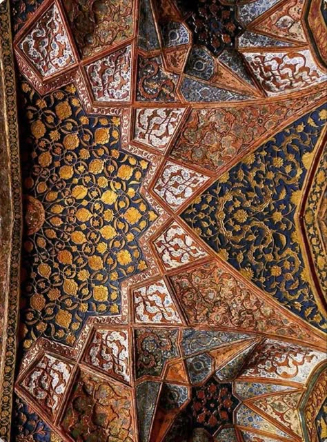 Mughal Architecture Interiors, Mughal Royal Aesthetic, Mughal Architecture Aesthetic, Mughal Empire Aesthetic, Akbar The Great Mughal Empire, Mughal Interior, 16th Century Aesthetic, Sikandra Agra, Mughal Aesthetic