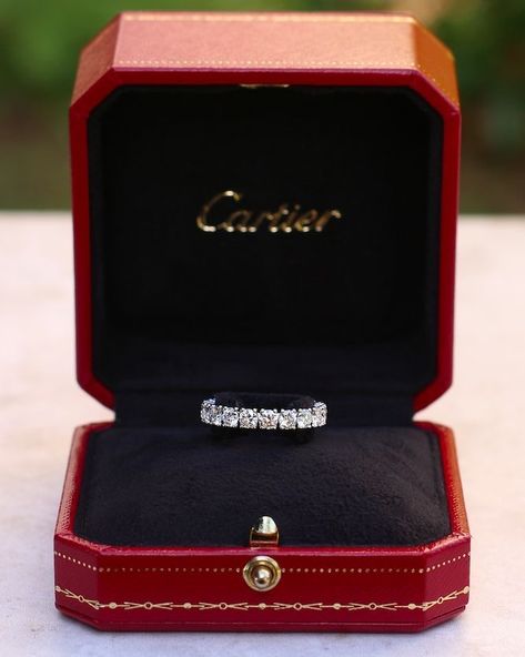 Expensive Rings Diamonds, Cartier Eternity Ring, Cartier Ring Diamond, Cartier Diamond Ring, Ring In Box, Cartier Diamond Rings, Cartier Wedding Rings, Tiffany Diamond Ring, Luxury Diamond Rings