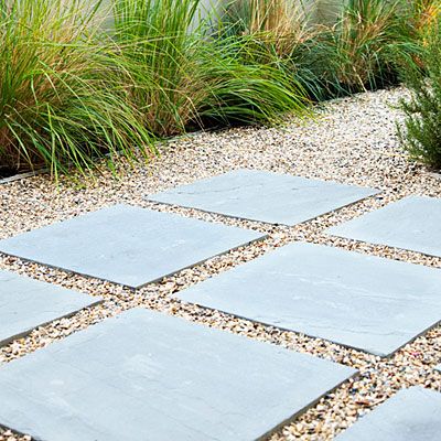 Maintain continuity    Change the paving from room to room. But for visual continuity, repeat the same material in some parts of the garden. Backyard Ideas For Small Yards, No Grass Backyard, Pavers Backyard, Patio Slabs, Small Backyard Gardens, Stone Walkway, Large Backyard, Have Inspiration, Casa Exterior