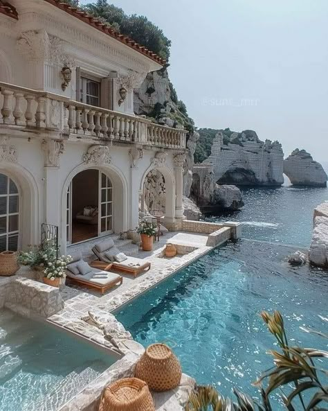 French Mansion, Villas In Italy, House Organisation, Dream Life House, Dream House Interior, Dream House Exterior, Dream House Plans, House Goals, Pretty House