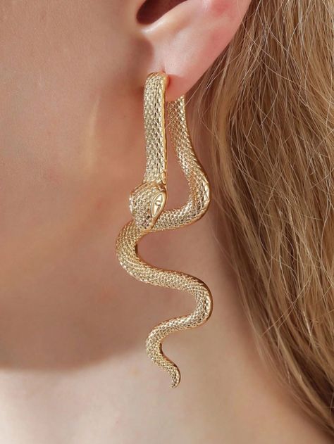 1pair Exaggerated European And American Metal Snake-Shaped Earrings, Creative Personalized Ear Studs, Street Style Women Party Show JewelryI discovered amazing products on SHEIN.com, come check them out! Classy Accessories Jewelry, Classy Jewlery, Metal Snake, Long Snake, Free People Jewelry, Snake Jewelry, Snake Earrings, Snake Design, Gold Collar