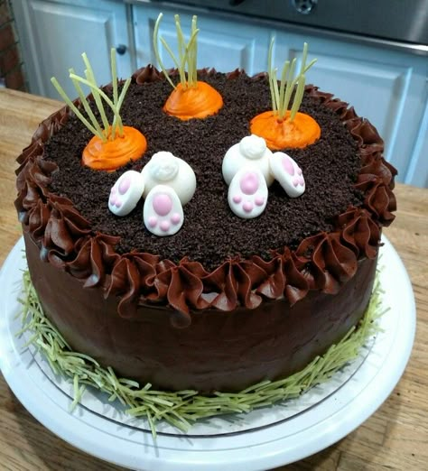 Easter Cake Easy Decorating Ideas, Cake Easter Ideas, Fun Easter Cakes Ideas, Funny Easter Cake Ideas, Easter Cake Chocolate, Simple Easter Cake Ideas, Small Easter Cake Ideas, Easter Chocolate Cake Decorations, Chocolate Easter Cake Decorating Ideas