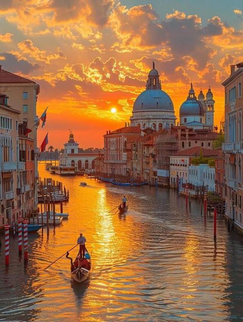 Italy Sketches, Pictures Of Venice, Italian Water, Italy Sunset, Water City, Magical Sunset, Venice Canals, Places In Italy, Romantic Destinations