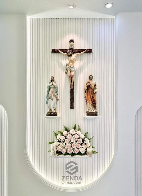 Alter Decoration Church, Alter Design For Home Catholic, Catholic Altar Home Ideas, Christian Prayer Room Design, Wall Altar Ideas Catholic, Jesus Altar, Wall Altar, Industrial House Exterior, Home Altar Catholic