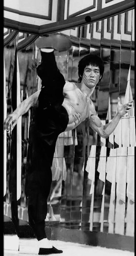 Bruce Lee Kung Fu, Bruce Lee Enter The Dragon, Bruce Lee Family, Bruce Lee Pictures, Bruce Lee Art, Bruce Lee Martial Arts, Bruce Lee Quotes, Bruce Lee Photos, Brandon Lee