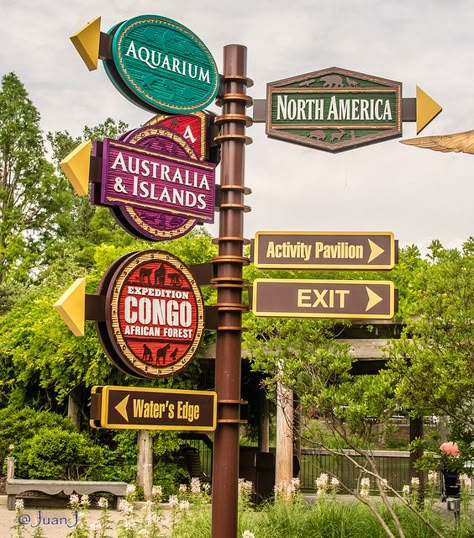 Directional Signs Design, Zoo Signage, Tiki Signs, Zoo Architecture, Park Signage, Columbus Zoo, Wayfinding Signage Design, Signage And Wayfinding, Zoo Ideas