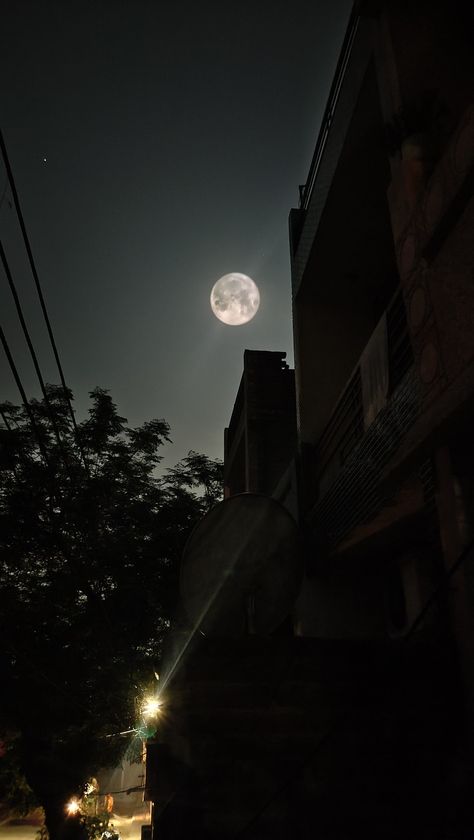 Moon Light Aesthetic Pictures, Moon Images Beautiful, Moon At Night Aesthetic, Aesthetic Moon Pics, Full Moon Snap, Moon Pictures Aesthetic, Moon Light Photography, Night Moon Photography, Pic Of The Sky