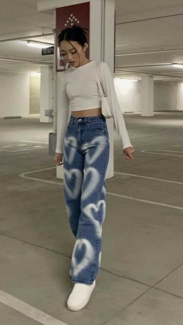 Mode Indie, High Waist Denim Pants, Fashion Butterfly, Streetwear Jeans, High Waist Denim, February 13, Easy Trendy Outfits, Cute Jeans, Swaggy Outfits