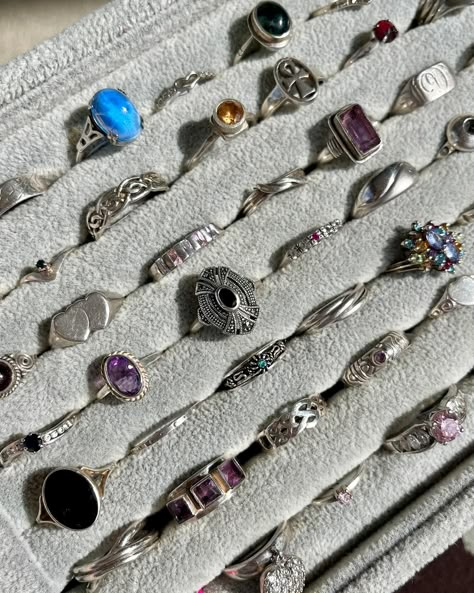 Discover the latest drop of vintage treasures at Sorrell Jewels! 🤩 I’ve just added over 90 stunning vintage sterling silver rings to the website, and each piece is one-of-a-kind. From bold and funky abstract designs to delicate, timeless bands, there’s something to suit every style and size, ranging from C to Z. Whether you’re hunting for a statement piece or an everyday classic, this collection has a little bit of everything ✨ ⠀⠀⠀⠀⠀⠀⠀⠀⠀ Head to the link in my bio to shop the new arrivals, an... Silver Jewelry Collection, Vintage Jewelry Silver, Makeup Jewels, Cool Rings, Vintage Silver Jewelry, Vintage Silver Rings, Indie Jewelry, Jewelry Piercing, Vintage Sterling Silver Rings