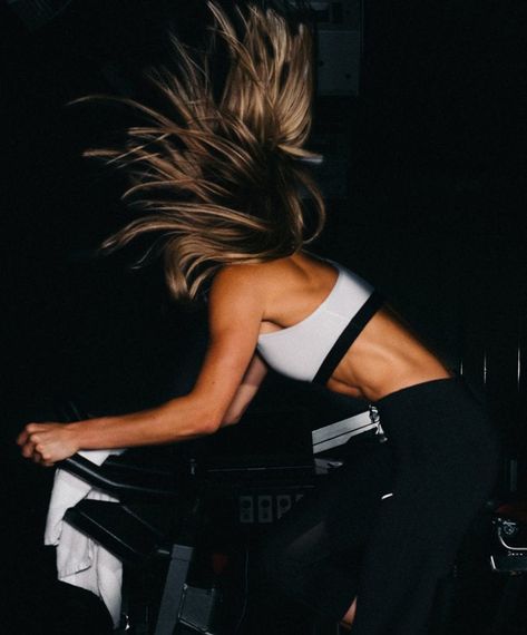 Spinning Astethic, Spinning Workout Aesthetic, Spin Bike Before And After, Spin Bike Aesthetic, Spin Instructor Aesthetic, Soulcycle Aesthetic, Soul Cycle Aesthetic, Spin Photoshoot, Spin Aesthetic