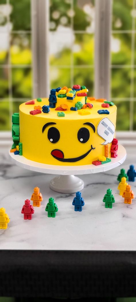 Buttercream Lego birthday cake with chocolate Lego bricks and figures Lego Minifigure Cake, Lego Birthday Cake Buttercream, Lego Mini Figure Cake, Lego Cake Ideas Buttercream, Lego Buttercream Cake, Primary Colors Cake, Chocolate Lego Cake, Lego Cake Ideas Birthday, Lego Brick Cake