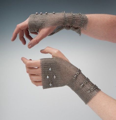 Joan Of Arc Costume, Chainmail Glove, Chainmail Clothing, Edgy Bridal, Knight Costume, Chainmail Jewelry, Pinterest Tumblr, Joan Of Arc, Chain Mail