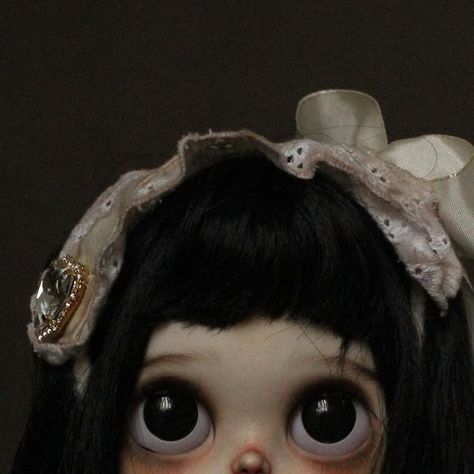 𝐒𝐄𝐂𝐑𝐄𝐓 𝐖𝐈𝐓𝐂𝐇𝐄𝐑𝐘 on Instagram: "Blythe custom - Akke and Leen 🖤  For sale at @nextblythefamily tomorrow !" Autumn Moodboard, Blythe Custom, Toys Dolls, Blythe Doll, Bjd Dolls, If Only, Blythe Dolls, Doll Toys, Cute Art